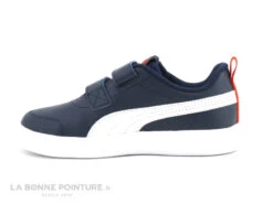 Puma COURTFLEX Bleu Marine - Basket Enfant Avec Scratches -Optimal Chaussures Magasin cd24607c73b9e66c561f35ea11d5d5ef img 0727.jpg 172425