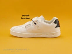 Geox SKYLIN J928WC - White Red - Love - Sneakers Fille 9 Geox SKYLIN J928WC - White Red - Love - Sneakers Fille -Optimal Chaussures Magasin cd24607c73b9e66c561f35ea11d5d5ef img 2995.jpg 132177